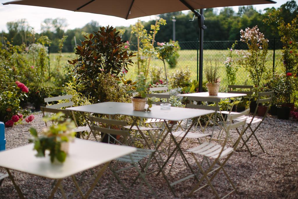 Agriturismo Familiare I Giardini Del Lago 바레세 외부 사진